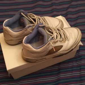 Jordan lowtop 5’s Sz 11 women’s